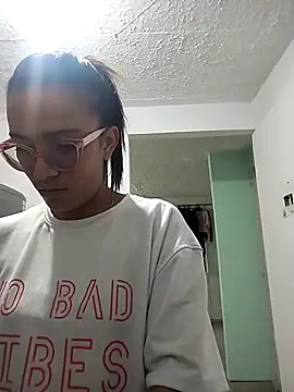 Yaumiko online show from March 16, 2026, 11:14 am