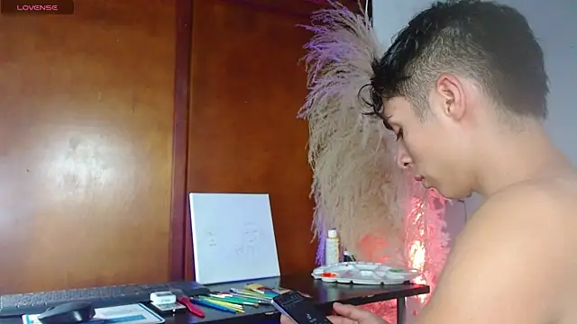 justin alexxx online show from February 4, 2025, 8:49 pm