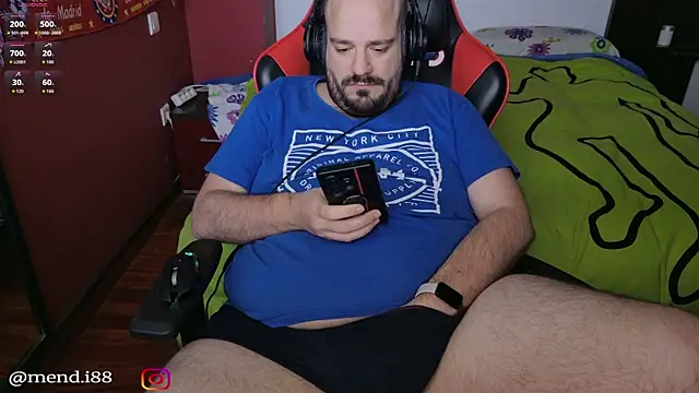 menditeta1 online show from April 15, 2026, 9:26 pm