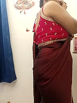 Snapshot of Divya_girl chatting on July 9, 2026, 1:43 pm Divya girl online show from July 9, 2026, 1:43 pm