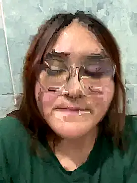 Snapshot of conniejames_m chatting on November 21, 2025, 2:32 am conniejames m online show from November 21, 2025, 2:32 am