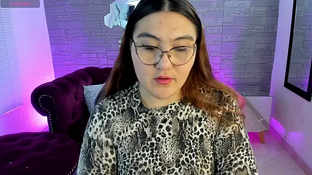 Snapshot of conniejames_m chatting on November 1, 2025, 12:32 pm conniejames m online show from November 1, 2025, 12:32 pm