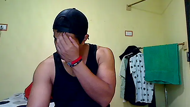 Snapshot of lozter345 chatting on October 20, 2025, 7:58 pm lozter345 online show from October 20, 2025, 7:58 pm