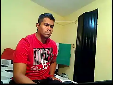 Snapshot of lozter345 chatting on October 29, 2025, 2:32 am lozter345 online show from October 29, 2025, 2:32 am