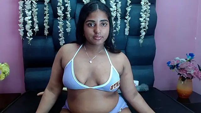 Snapshot of Sofia_Hernandez_ chatting on February 19, 2025, 9:50 am Sofia Hernandez online show from February 19, 2025, 9:50 am