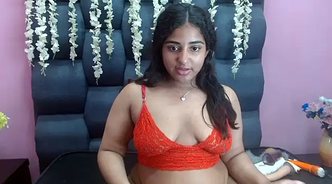 Snapshot of Sofia_Hernandez_ chatting on February 22, 2025, 9:45 am Sofia Hernandez online show from February 22, 2025, 9:45 am