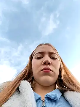 Snapshot of melody-dy chatting on October 16, 2025, 9:56 pm melody-dy online show from October 16, 2025, 9:56 pm