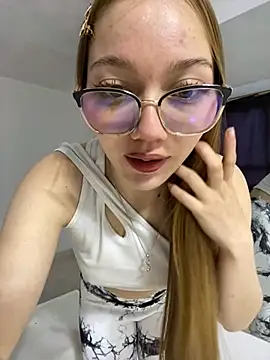 Snapshot of melody-dy chatting on January 23, 2025, 8:56 pm melody-dy online show from January 23, 2025, 8:56 pm