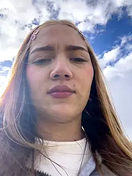 Snapshot of melody-dy chatting on September 12, 2025, 9:03 pm melody-dy online show from September 12, 2025, 9:03 pm