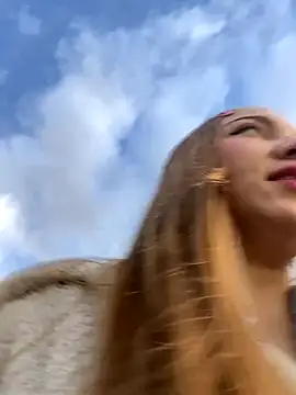 Snapshot of melody-dy chatting on October 15, 2025, 10:07 pm melody-dy online show from October 15, 2025, 10:07 pm