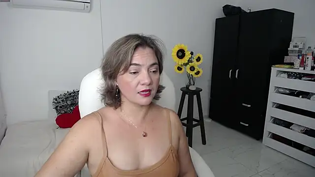 Snapshot of ana_milf chatting on March 13, 2025, 7:17 pm ana milf online show from March 13, 2025, 7:17 pm