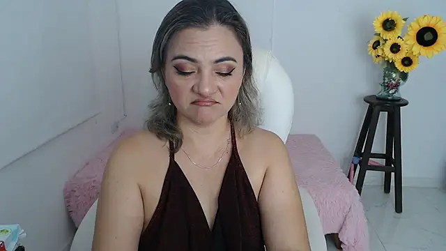 Snapshot of ana_milf chatting on November 21, 2025, 12:59 pm ana milf online show from November 21, 2025, 12:59 pm