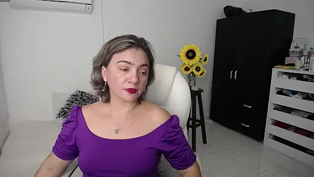 Snapshot of ana_milf chatting on March 7, 2025, 3:07 pm ana milf online show from March 7, 2025, 3:07 pm