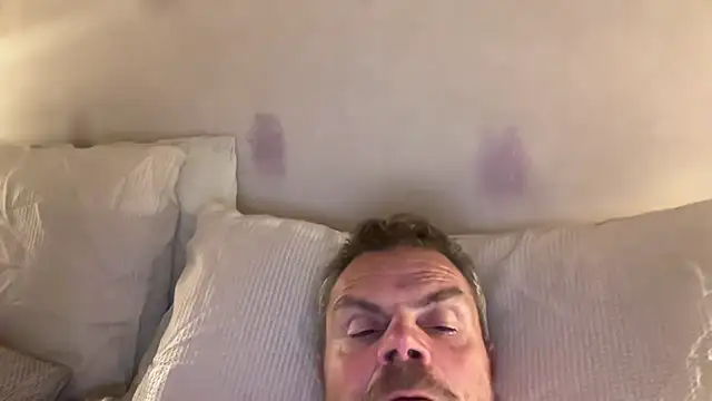 Snapshot of toptugger chatting on October 3, 2025, 7:04 pm toptugger online show from October 3, 2025, 7:04 pm