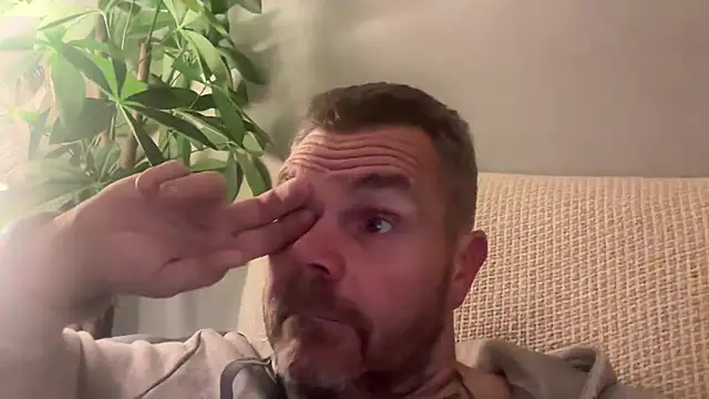 Snapshot of toptugger chatting on October 17, 2025, 7:26 pm toptugger online show from October 17, 2025, 7:26 pm