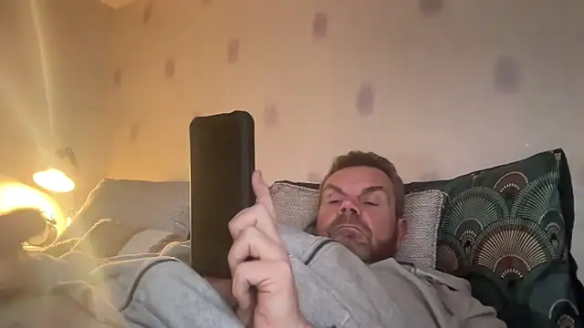 Snapshot of toptugger chatting on November 18, 2025, 4:10 pm toptugger online show from November 18, 2025, 4:10 pm