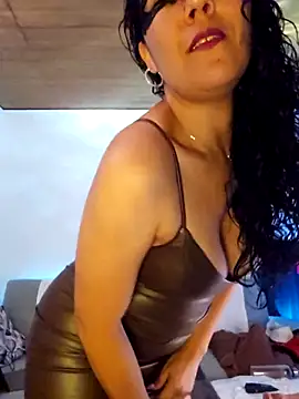 Snapshot of Sexxy-Lana chatting on December 16, 2025, 12:48 am Sexxy-Lana online show from December 16, 2025, 12:48 am