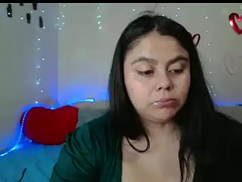 celestehot707rs online show from March 21, 2025, 8:40 pm