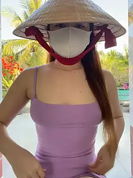 BabyThree  online show from February 1, 2026, 9:29 am