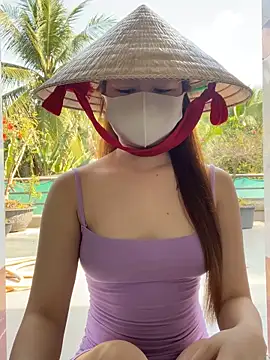 BabyThree  online show from December 21, 2025, 7:21 am