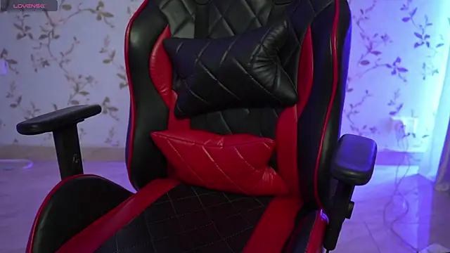 only aleesha online show from January 22, 2025, 4:44 pm