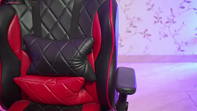 only aleesha online show from February 20, 2025, 5:41 pm