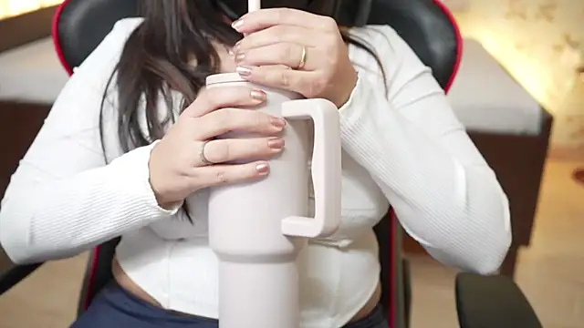 only aleesha online show from March 18, 2025, 9:21 pm