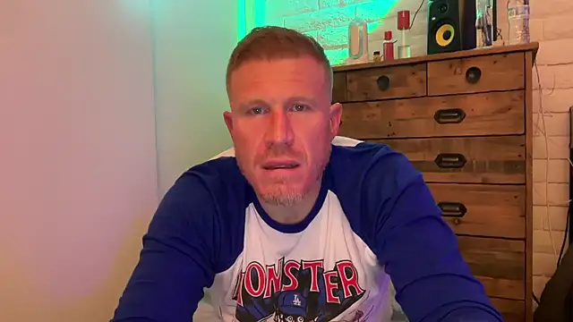 JeffJocc online show from October 26, 2025, 4:02 am