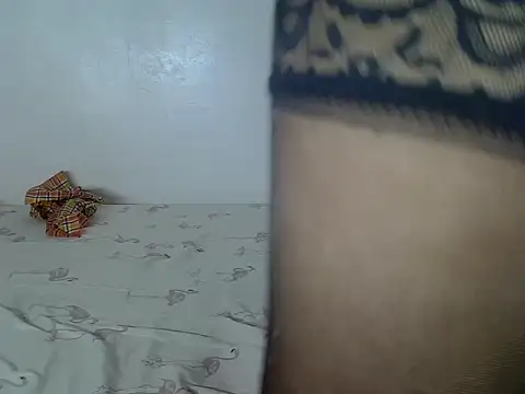 laetitia  online show from February 25, 2026, 6:02 am