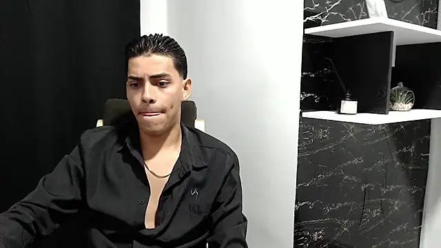 TenderBoyBigCock  online show from October 30, 2025, 11:12 pm