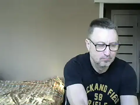 Snapshot of HarrySnake chatting on February 4, 2025, 12:22 pm HarrySnake online show from February 4, 2025, 12:22 pm