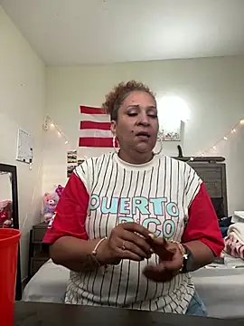 Snapshot of ladycreamypr2 chatting on April 28, 2026, 10:52 am ladycreamypr2 online show from April 28, 2026, 10:52 am