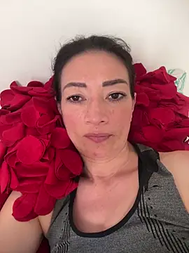 Yulia sx online show from April 2, 2026, 9:43 pm