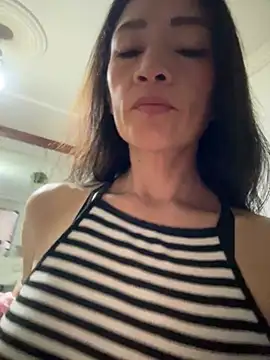 Yulia sx online show from April 16, 2026, 10:23 pm