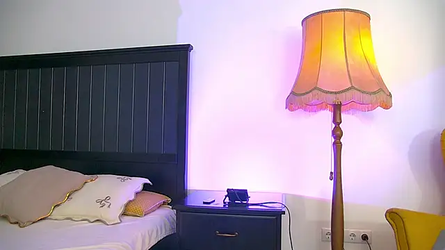 Yanira Muslim online show from April 12, 2026, 4:05 am