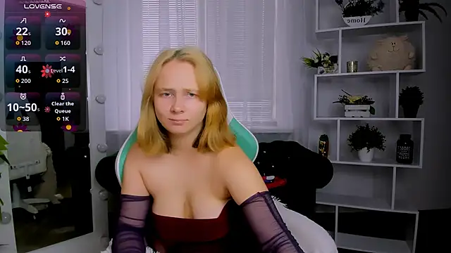 Snapshot of Ketrin_n_ chatting on November 25, 2025, 6:14 am Ketrin n online show from November 25, 2025, 6:14 am