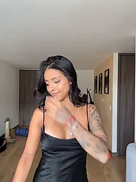 mariana lopez1 online show from February 27, 2026, 7:57 pm