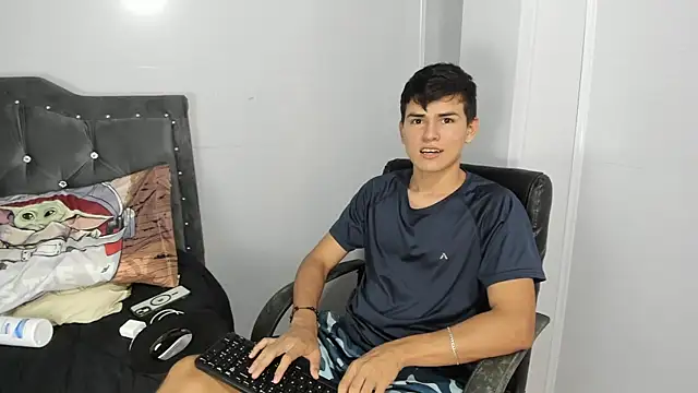 Snapshot of Jacobb_Lee chatting on March 13, 2025, 8:22 pm Jacobb Lee online show from March 13, 2025, 8:22 pm