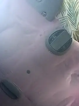 Snapshot of allissonw13 chatting on September 27, 2025, 12:06 am allissonw13 online show from September 27, 2025, 12:06 am