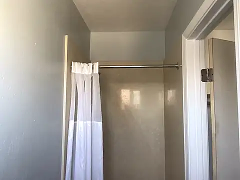 allissonw13 online show from March 26, 2026, 4:05 pm