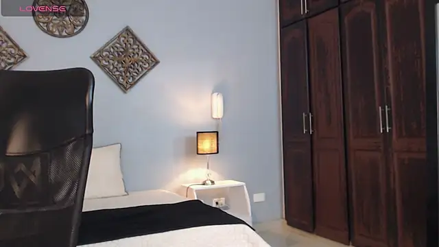 Snapshot of JeremyLowe chatting on March 13, 2025, 1:07 pm JeremyLowe online show from March 13, 2025, 1:07 pm