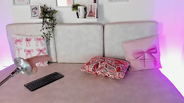 Malka Burning online show from March 11, 2025, 2:32 am