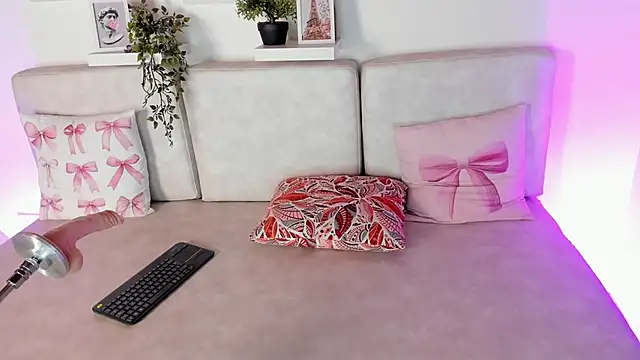 Malka Burning online show from March 14, 2025, 11:32 pm