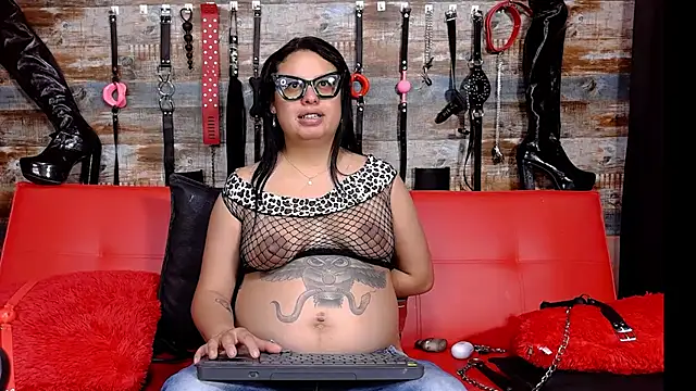 Snapshot of slave_Rubi chatting on December 28, 2024, 1:28 pm slave Rubi online show from December 28, 2024, 1:28 pm
