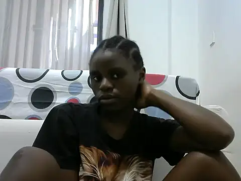 Snapshot of hottgirlval chatting on June 10, 2026, 11:44 am hottgirlval online show from June 10, 2026, 11:44 am