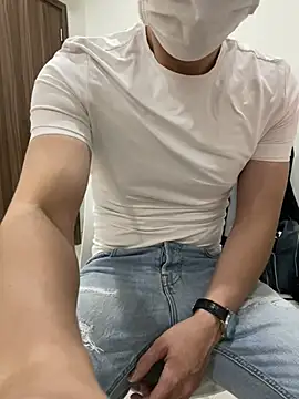 harrylouis1357 online show from December 15, 2024, 11:34 am