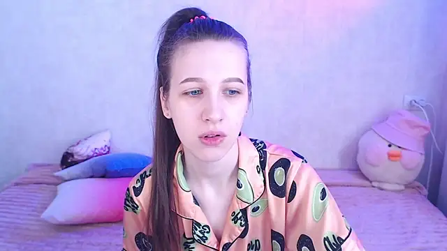 ur kitty   online show from February 14, 2026, 5:07 am