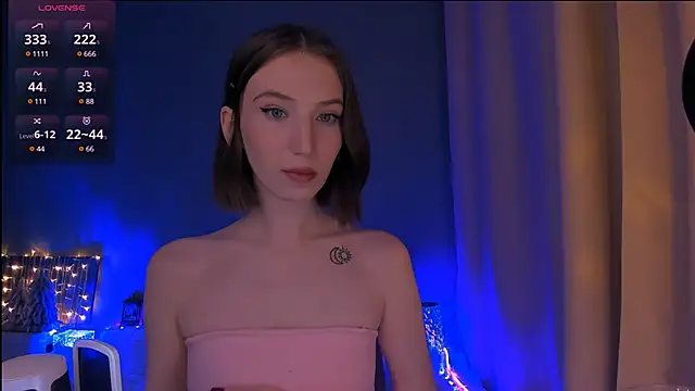 Snapshot of ellaamber chatting on January 9, 2025, 10:20 pm ellaamber online show from January 9, 2025, 10:20 pm