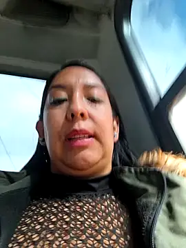 Snapshot of Bella_keny chatting on February 21, 2025, 2:06 pm Bella keny online show from February 21, 2025, 2:06 pm