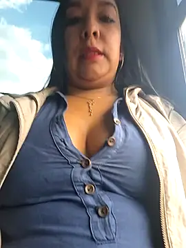Snapshot of Bella_keny chatting on March 22, 2025, 9:21 pm Bella keny online show from March 22, 2025, 9:21 pm